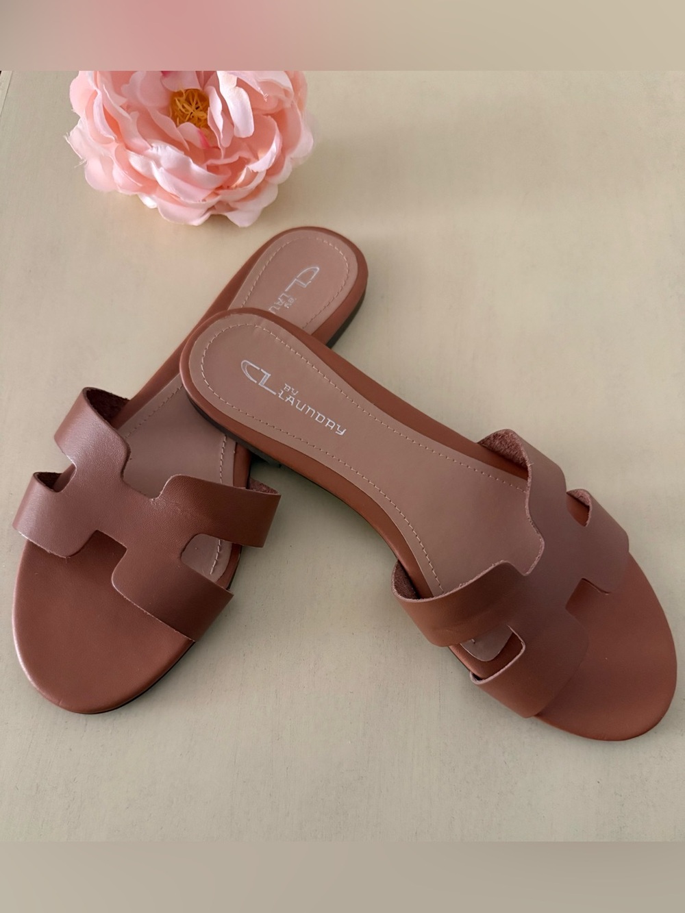 CL by Laundry Artist Tan Leather Slide Sandals – Women's Size 10